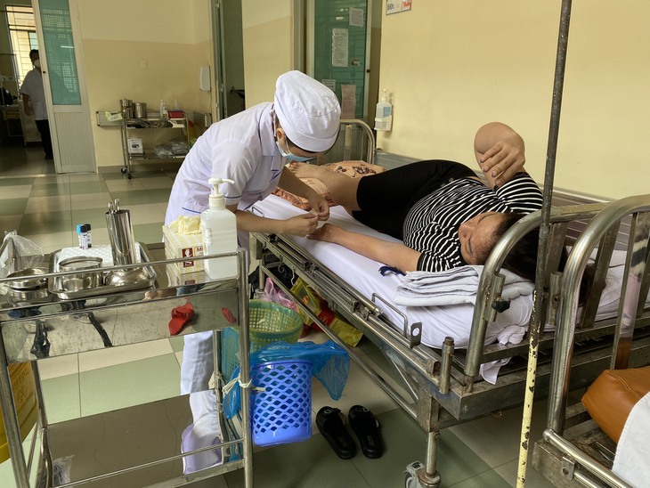 Phòng sốt xuất huyết, phát hiện sớm để giảm tử vong - Ảnh 1.