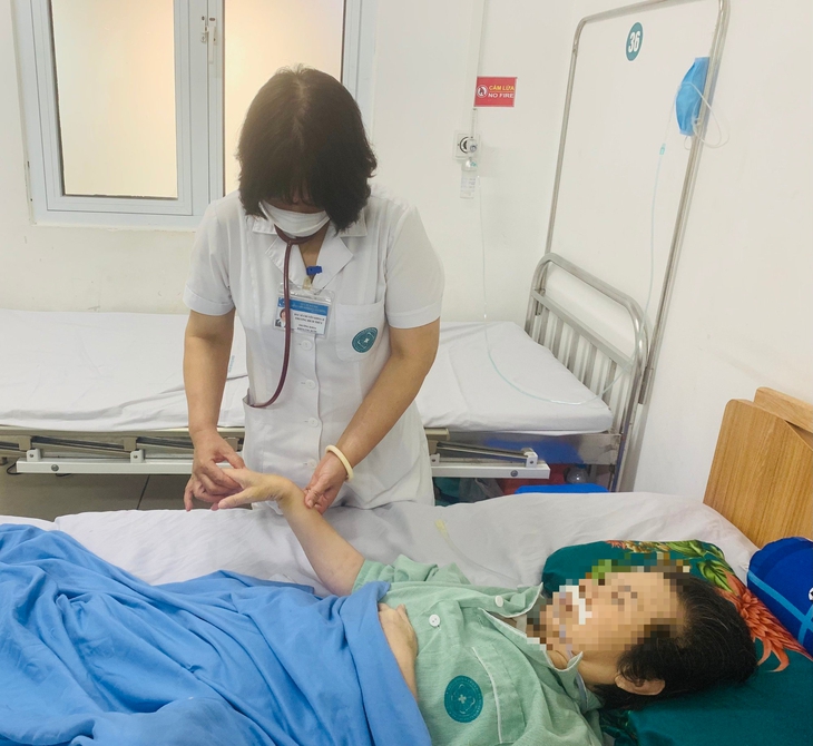 U lympho ruột non khiến cơ hội sống của cụ bà mong manh - Ảnh 2. U lympho ruột non khiến cơ hội sống của cụ bà mong manh - Ảnh 2.