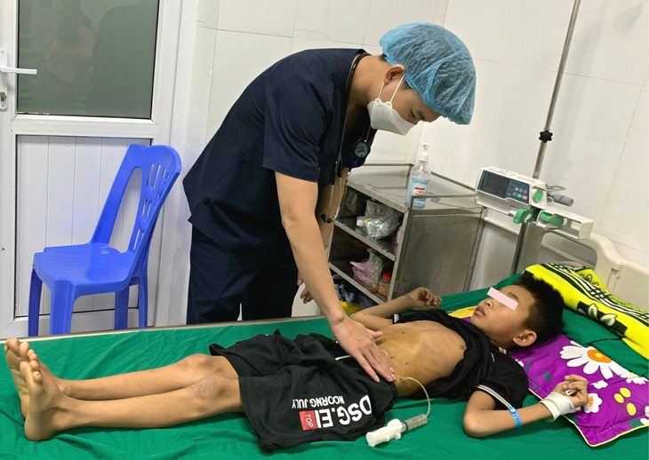 Cứu sống bệnh nhi đa chấn thương, nguy kịch do tai nạn giao thông - Ảnh 1. Cứu sống bệnh nhi đa chấn thương, nguy kịch do tai nạn giao thông - Ảnh 1.