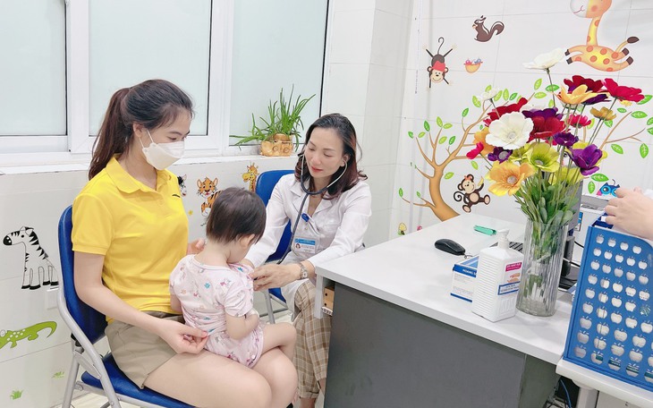 Những việc tuyệt đối không nên làm khi trẻ bị sốt xuất huyết