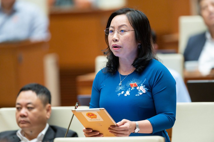 ĐBQH đề xuất tăng lương từ 1/1/2023, tránh tình trạng 'lương tăng 1 đồng, giá tăng 2 đồng' - Ảnh 3.
