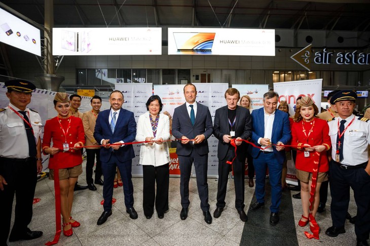 Tin vui: Dễ dàng đặt vé bay và khám phá Kazakhstan - Nha Trang cùng Vietjet từ hôm nay - Ảnh 1.