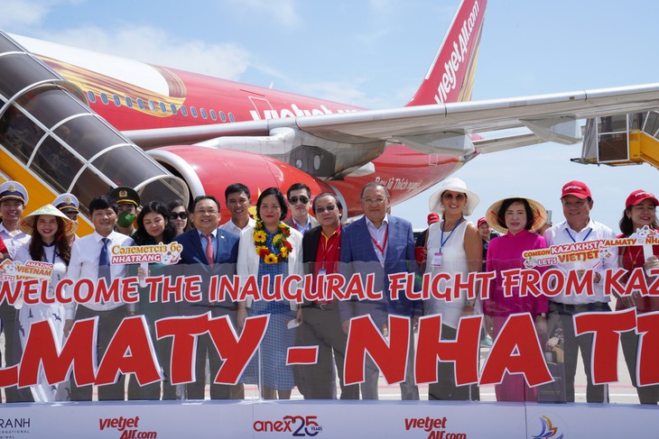 Tin vui: Dễ dàng đặt vé bay và khám phá Kazakhstan - Nha Trang cùng Vietjet từ hôm nay - Ảnh 3.