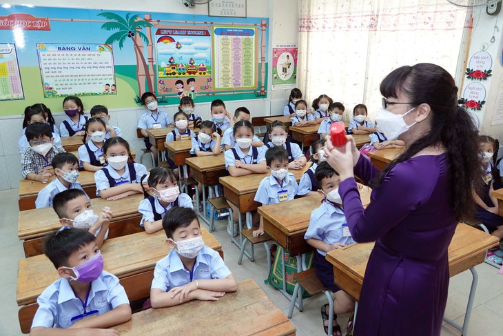 Giáo viên khó khăn ở TP HCM được nhận tiền dịp Tết Quý Mão 2023 - Ảnh 1.