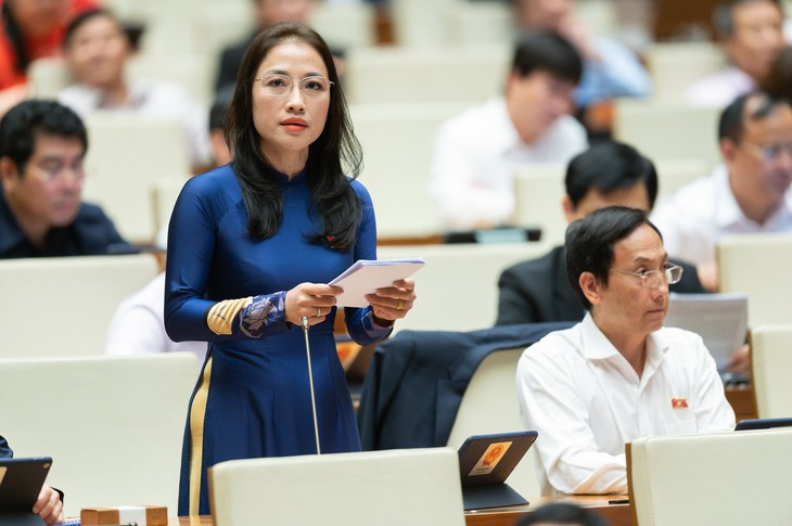 Bác sĩ học 6 năm, đi thực hành 18 tháng nhận lương chưa đến 4 triệu đồng/tháng - Ảnh 2. Bác sĩ học 6 năm, đi thực hành 18 tháng nhận lương chưa đến 4 triệu đồng/tháng - Ảnh 2.