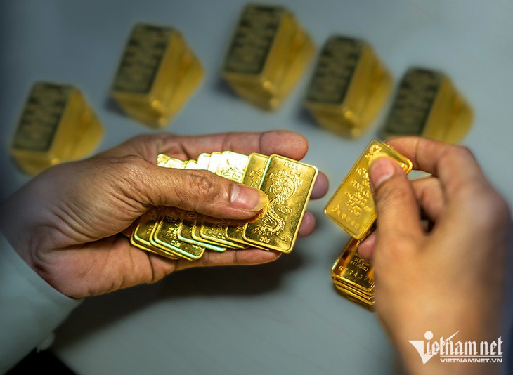 Giá vàng hôm nay 28/10: Mỹ đón tin tốt, vàng chịu áp lực giảm - Ảnh 3.