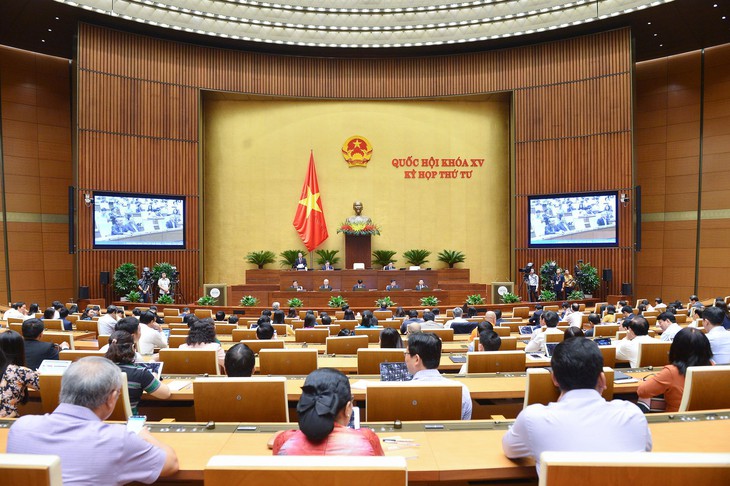 Bác sĩ học 6 năm, đi thực hành 18 tháng nhận lương chưa đến 4 triệu đồng/tháng - Ảnh 1. Bác sĩ học 6 năm, đi thực hành 18 tháng nhận lương chưa đến 4 triệu đồng/tháng - Ảnh 1.