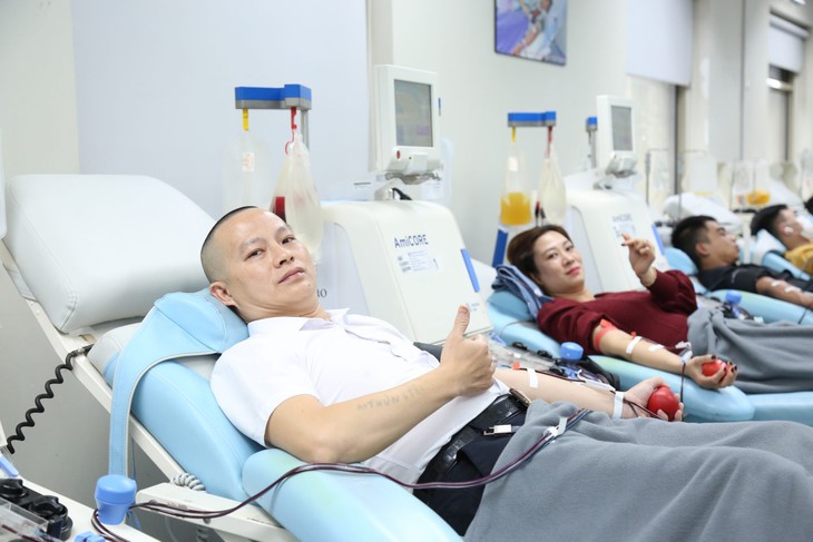 Bền bỉ hiến tiểu cầu cả trăm lần, trao nguồn sống cho người bệnh - Ảnh 5.