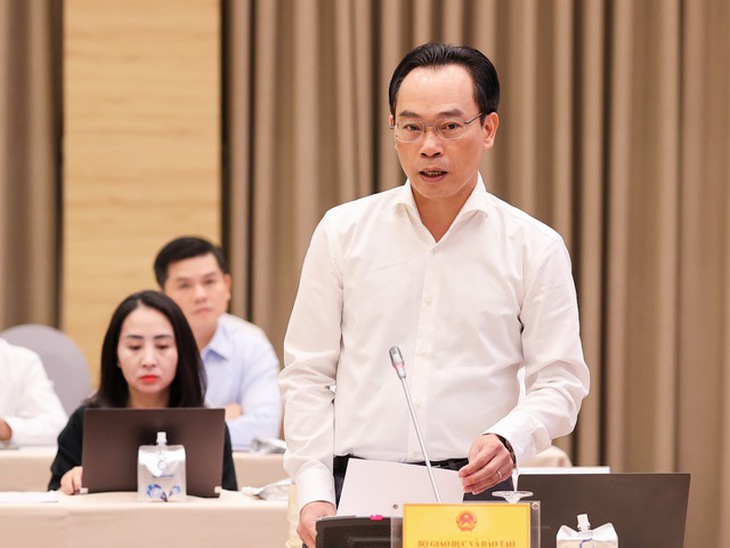 Bộ GD&ĐT: Ngủ muộn, đến trường sớm sẽ ảnh hưởng đến sức khỏe và kết quả học tập của học sinh - Ảnh 2.