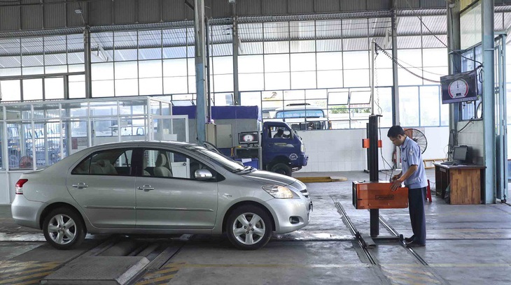 Thực hư việc tính giá kiểm định xe theo hướng từng công đoạn, thời gian - Ảnh 1. Thực hư việc tính giá kiểm định xe theo hướng từng công đoạn, thời gian - Ảnh 1.