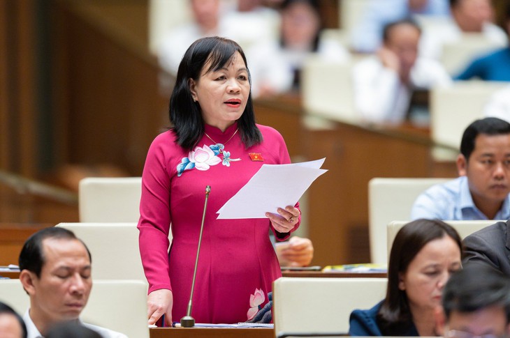 Tinh giản biên chế: Chưa tinh giản được những người 'sáng cắp ô đi, tối cắp ô về' - Ảnh 2.