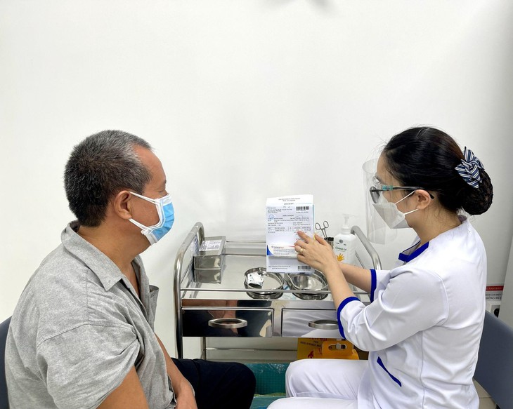 6 lợi ích khi tiêm phòng cúm mỗi năm, kể cả người lớn tuổi- Ảnh 1. 6 lợi ích khi tiêm phòng cúm mỗi năm, kể cả người lớn tuổi- Ảnh 1.