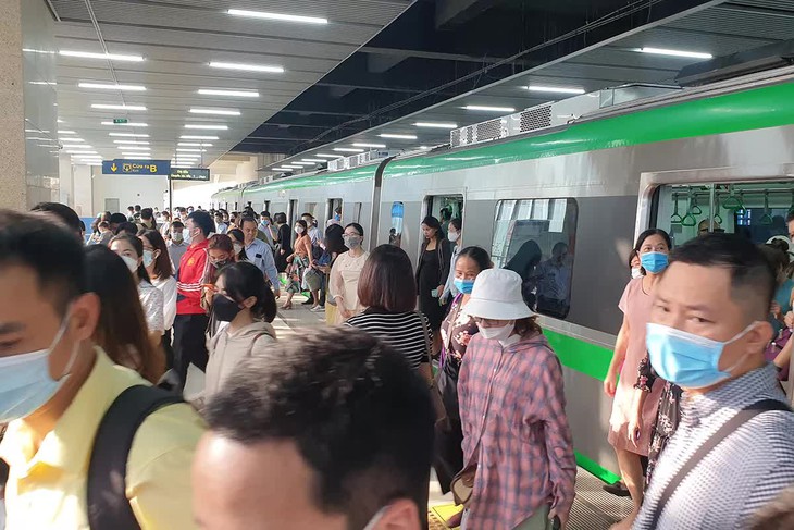 Tàu điện Cát Linh - Hà Đông ra sao sau 1 năm đi vào khai thác? - Ảnh 6.