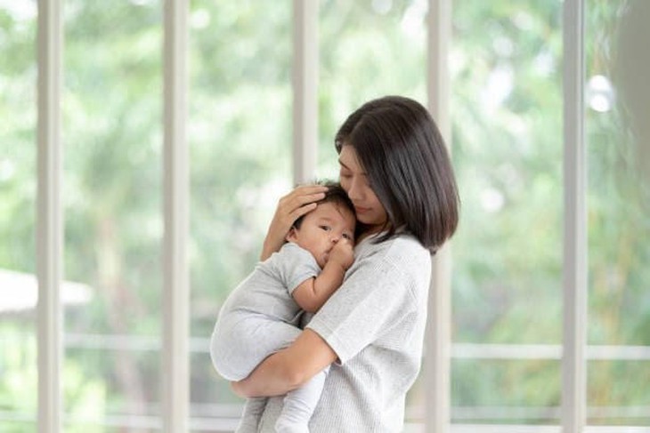 Cần xử trí thế nào khi trẻ sơ sinh bị nấc cụt? - Ảnh 4.