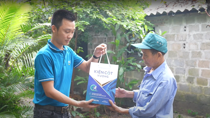 Hành trình chăm sóc sức khỏe xương khớp người cao tuổi của doanh nghiệp Dược - Ảnh 3.