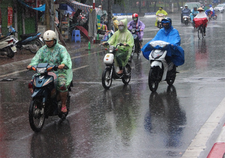 Gió Đông Bắc kèm mưa và dông trên khắp cả nước - Ảnh 2. Gió Đông Bắc kèm mưa và dông trên khắp cả nước - Ảnh 2.