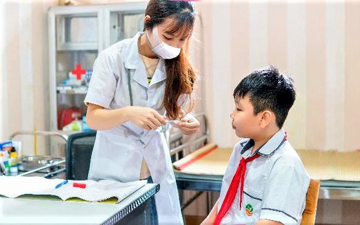 Bộ GD&ĐT sẽ kiện toàn và nâng cao năng lực hệ thống y tế trường học