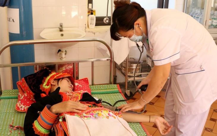 Nâng cao năng lực y tế cơ sở, người dân được chăm sóc ban đầu ngay tại nơi sinh sống - Ảnh 1. Nâng cao năng lực y tế cơ sở, người dân được chăm sóc ban đầu ngay tại nơi sinh sống - Ảnh 1.