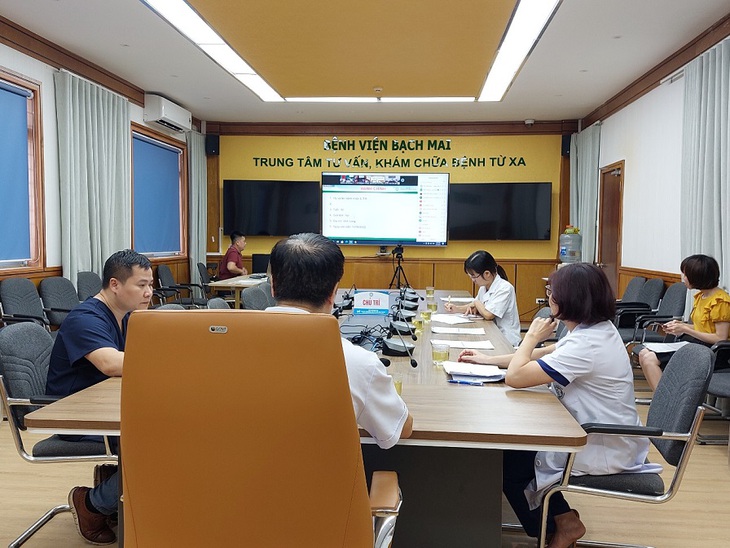Hội chẩn từ xa cấp cứu cụ bà viêm phổi tiền sử tai biến mạch máu não, tăng huyết áp - Ảnh 1. Hội chẩn từ xa cấp cứu cụ bà viêm phổi tiền sử tai biến mạch máu não, tăng huyết áp - Ảnh 1.