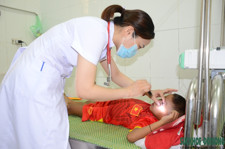 Đẩy mạnh tiêm chủng để ngăn chặn dịch bệnh nguy hiểm trở lại - Ảnh 4. Đẩy mạnh tiêm chủng để ngăn chặn dịch bệnh nguy hiểm trở lại - Ảnh 4.