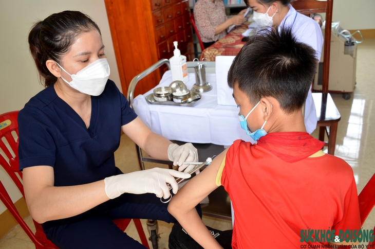 Đẩy mạnh tiêm chủng để ngăn chặn dịch bệnh nguy hiểm trở lại - Ảnh 1. Đẩy mạnh tiêm chủng để ngăn chặn dịch bệnh nguy hiểm trở lại - Ảnh 1.