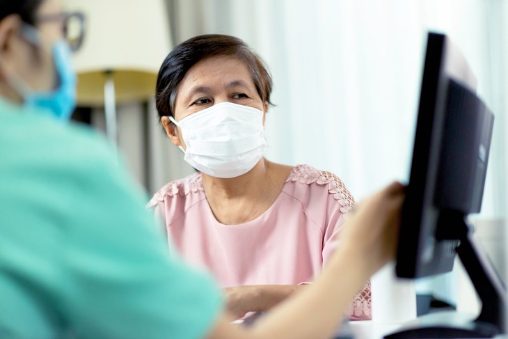 Làm gì để tăng cơ hội tiếp cận các liệu pháp điều trị tiên tiến cho người bệnh ung thư? - Ảnh 1. Làm gì để tăng cơ hội tiếp cận các liệu pháp điều trị tiên tiến cho người bệnh ung thư? - Ảnh 1.