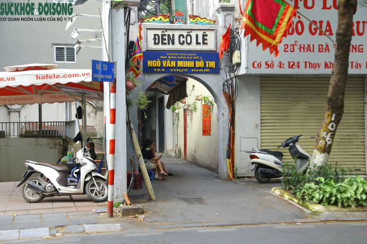 Ngôi đền trăm tuổi "thấp thỏm" chờ ngày đại tu - Ảnh 1.