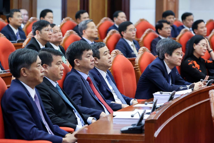 Hội nghị Trung ương 6: Hoàn thành khối lượng công việc rất lớn, rất quan trọng và phức tạp - Ảnh 2. Hội nghị Trung ương 6: Hoàn thành khối lượng công việc rất lớn, rất quan trọng và phức tạp - Ảnh 2.