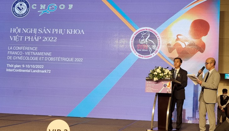Thầy thuốc sản phụ khoa Việt Nam 'khoe' thành tựu với đồng nghiệp nước Pháp - Ảnh 1.