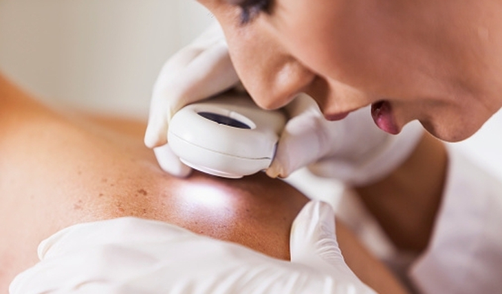 Chăm sóc da cho tuổi sau 40 để hạn chế da gặp rắc rối là việc làm cần thiết và thường xuyên