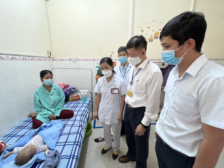Khánh Hoà thiếu cán bộ y tế ảnh hưởng đến chất lượng bệnh viện - Ảnh 1.
Khánh Hoà thiếu cán bộ y tế ảnh hưởng đến chất lượng bệnh viện - Ảnh 1.