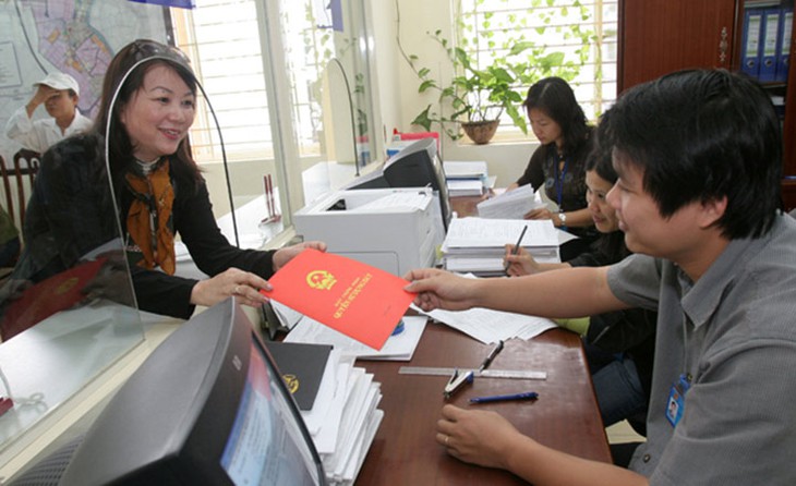 Hà Nội cấp đổi giấy chứng nhận quyền sử dụng đất trong 7 ngày - Ảnh 1.