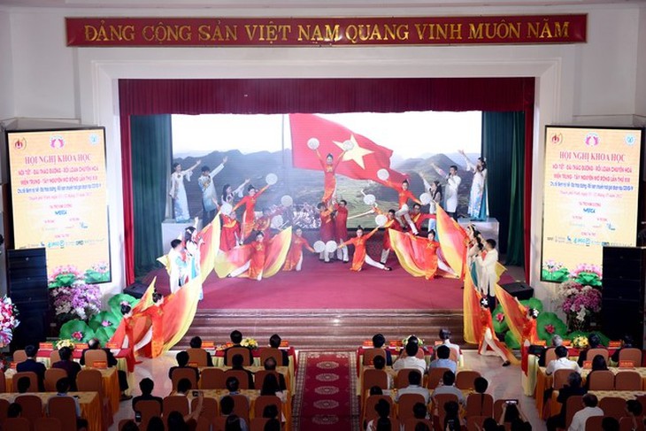Hội nghị khoa học về bệnh Nội tiết – Đái tháo đường và Rối loạn chuyển hoá miền Trung – Tây Nguyên mở rộng lần thứ 13 - Ảnh 1.