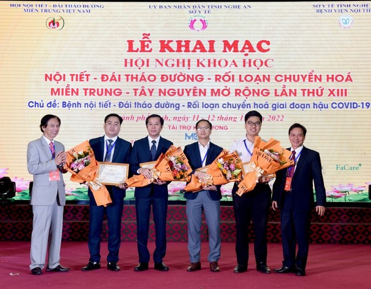 Hội nghị khoa học về bệnh Nội tiết – Đái tháo đường và Rối loạn chuyển hoá miền Trung – Tây Nguyên mở rộng lần thứ 13 - Ảnh 6.