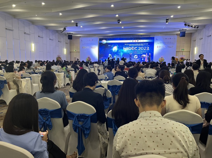 Gần 2000 đại biểu tham dự Hội nghị Khoa học và triển lãm Răng Hàm Mặt quốc tế TP.HCM - Ảnh 2. Gần 2000 đại biểu tham dự Hội nghị Khoa học và triển lãm Răng Hàm Mặt quốc tế TP.HCM - Ảnh 2.