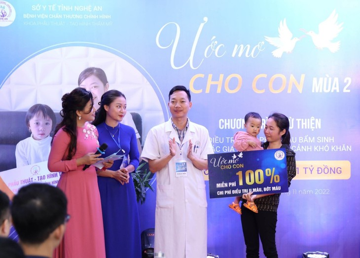 "Ước mơ cho con"– Cơ hội "vàng" điều trị u máu, bớt máu miễn phí cho bệnh nhi nghèo - Ảnh 6.