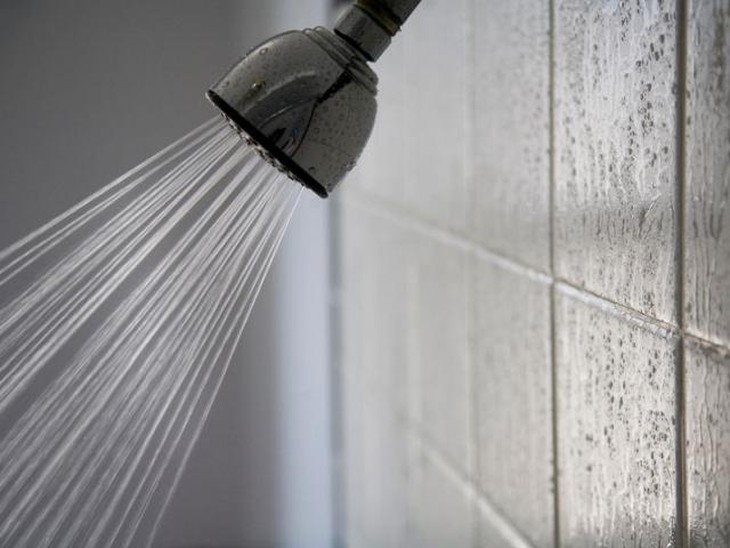 Bác sĩ chỉ cách sơ cứu, xử trí đúng khi bị điện giật
- Ảnh 1. Bác sĩ chỉ cách sơ cứu, xử trí đúng khi bị điện giật
- Ảnh 1.
