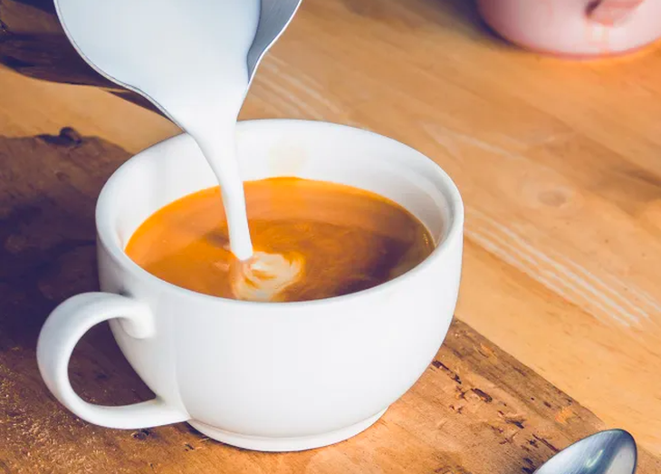 "Điểm mặt" những thói quen uống cà phê khiến bạn già đi nhanh hơn - Ảnh 1. "Điểm mặt" những thói quen uống cà phê khiến bạn già đi nhanh hơn - Ảnh 1.