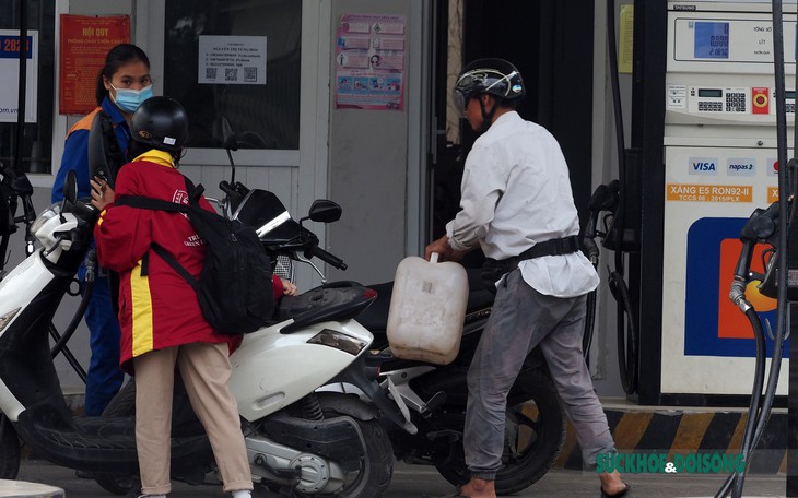 Công an Hà Nội cảnh báo người dân không tích trữ xăng dầu trong nhà