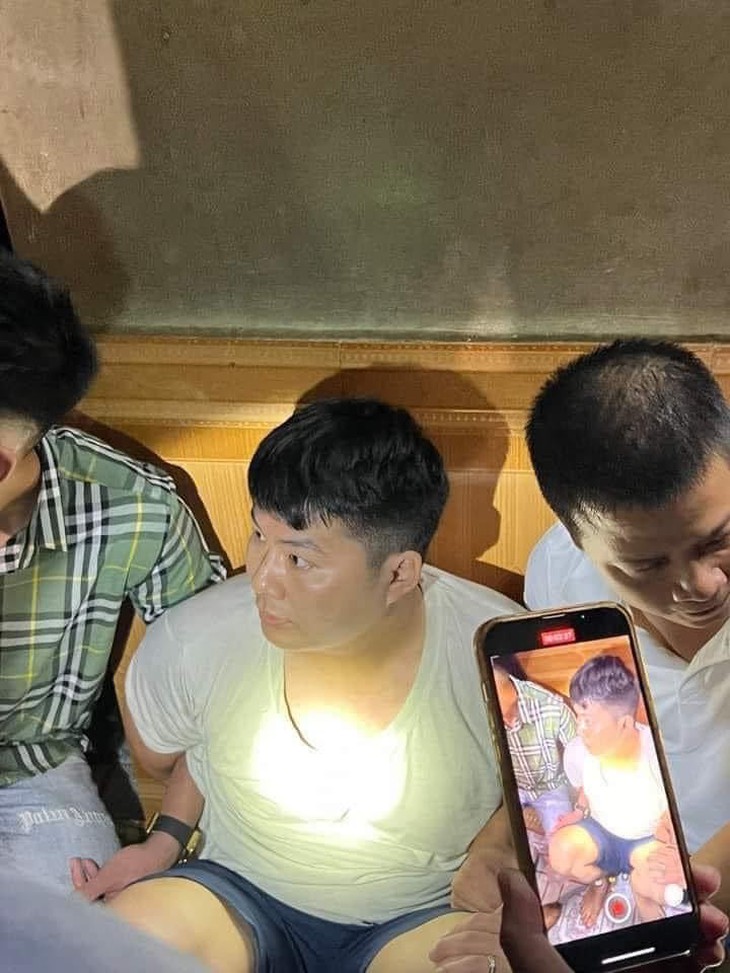 Thấy gì sau hàng loạt vụ cướp ngân hàng? - Ảnh 3. Thấy gì sau hàng loạt vụ cướp ngân hàng? - Ảnh 3.