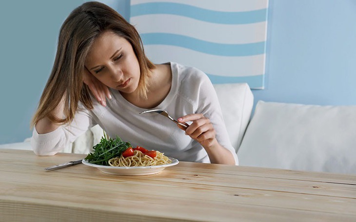 Dấu hiệu cảnh báo và biện pháp xử lý rối loạn ăn uống ở thanh thiếu niên