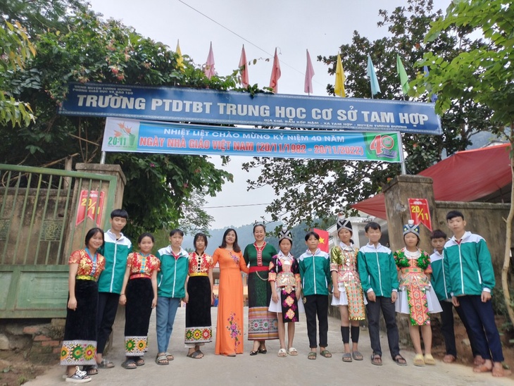Những người "gieo con chữ” nơi miền biên giới - Ảnh 6.