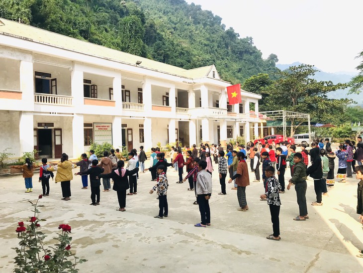 Những người "gieo con chữ” nơi miền biên giới - Ảnh 1.
