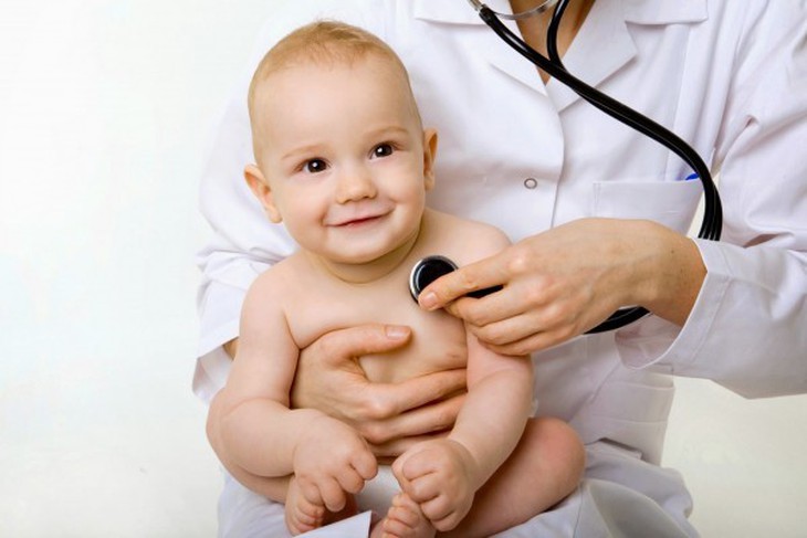 Các nguyên nhân khiến trẻ bị viêm phổi tái phát mà cha mẹ cần biết - Ảnh 4.
