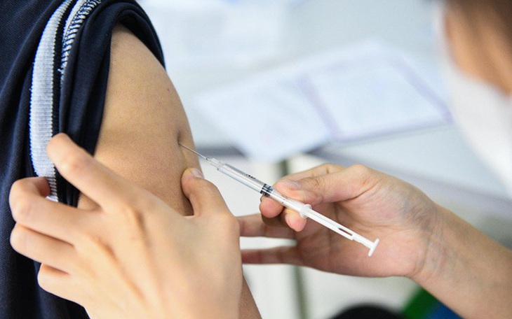 Đẩy nhanh tiến độ, sớm cung ứng các loại vaccine tiêm chủng mở rộng