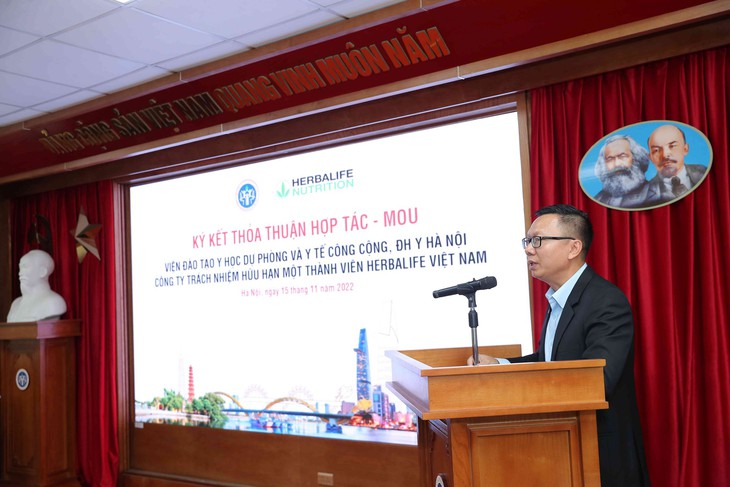 Herbalife Việt Nam trao học bổng cho 20 sinh viên, bác sĩ Đại học Y Hà Nội - Ảnh 3. Herbalife Việt Nam trao học bổng cho 20 sinh viên, bác sĩ Đại học Y Hà Nội - Ảnh 3.
