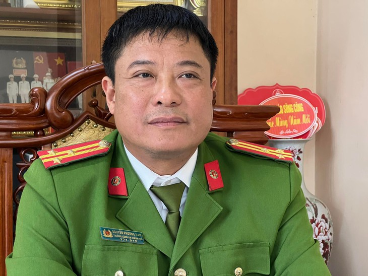 Cảnh sát kể lại khoảnh khắc bắt giữ đối tượng mang súng giả đi cướp ngân hàng - Ảnh 3.