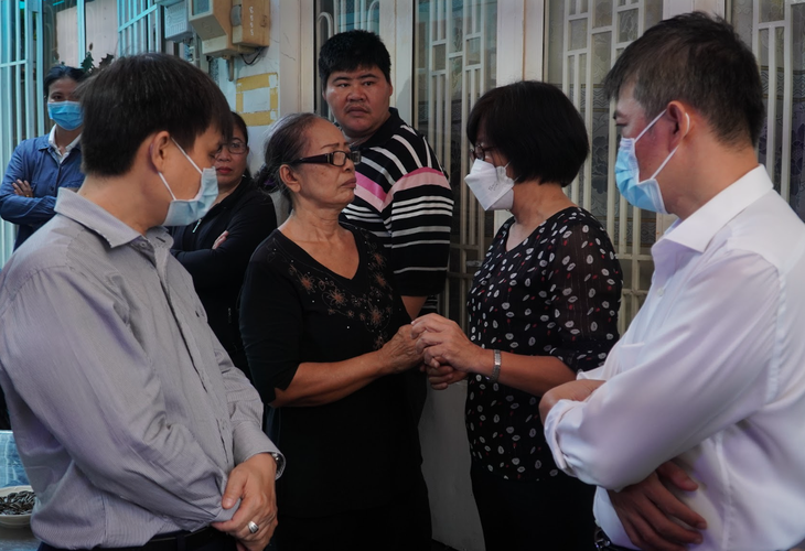 Rơi nước mắt hình ảnh người mẹ hôn trái tim con trai hiến tạng cứu 6 người - Ảnh 3. Rơi nước mắt hình ảnh người mẹ hôn trái tim con trai hiến tạng cứu 6 người - Ảnh 3.