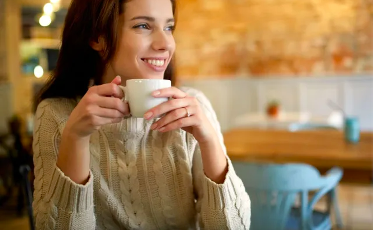 Những thói quen uống vào buổi sáng giúp "đánh tan" mỡ bụng, giảm cân nhanh chóng - Ảnh 1.