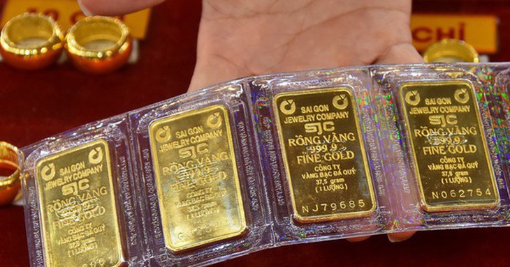 Giá vàng hôm nay 17/11: Tăng sốc rồi bất ngờ quay đầu giảm mạnh